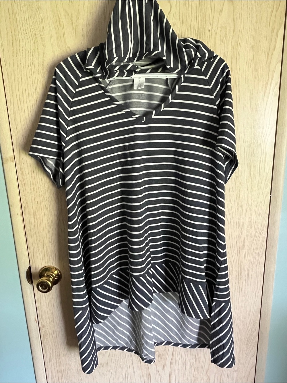 LIVI Gray & White Striped Short Sleeve Hooded Hi~Lo Tunic Size 18/20
